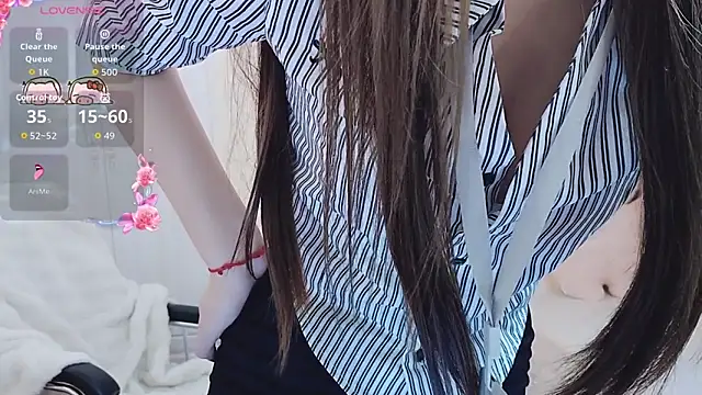 Coco-Di online show from 10-28-25, 03:18