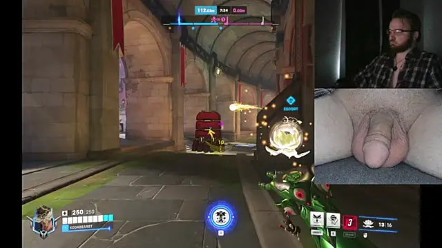 Snapshot of bear8t chatting on 11-08-25, 06:55 bear8t online show from 11-08-25, 06:55