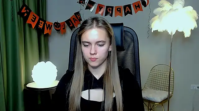 JuneWoods online show from 10-24-25, 01:10