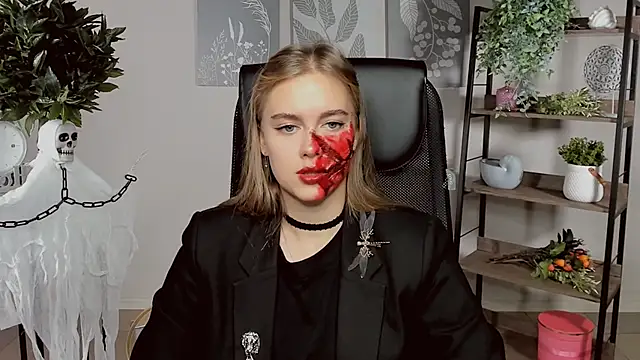 JuneWoods online show from 10-25-25, 09:41