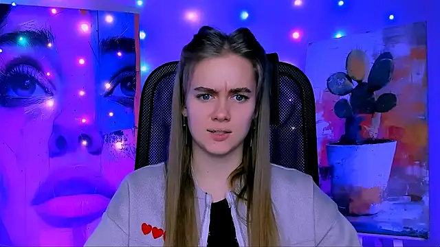 JuneWoods online show from 12-22-25, 06:24