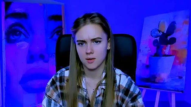 JuneWoods online show from 11-17-25, 06:28