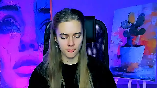 JuneWoods online show from 12-18-25, 06:29