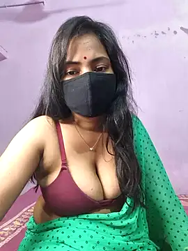 Snapshot of Queen_Shanayaa chatting on 10-12-25, 11:33 Queen Shanayaa online show from 10-12-25, 11:33