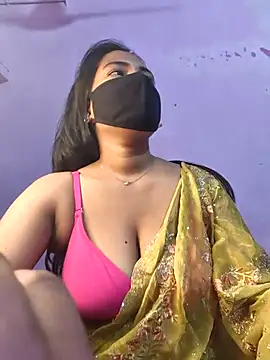 Snapshot of Queen_Shanayaa chatting on 10-19-25, 04:54 Queen Shanayaa online show from 10-19-25, 04:54