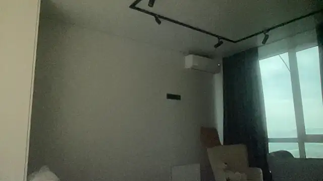 Snapshot of Soul_moon chatting on 10-18-25, 03:03 Soul moon online show from 10-18-25, 03:03