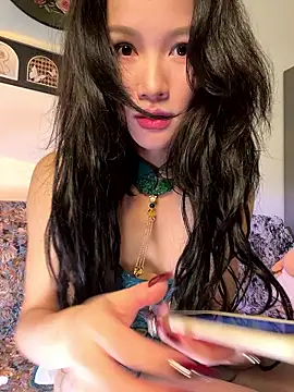 Snapshot of sharony_x chatting on 01-13-26, 03:27 sharony x online show from 01-13-26, 03:27