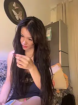 Snapshot of sharony_x chatting on 02-15-26, 01:21 sharony x online show from 02-15-26, 01:21