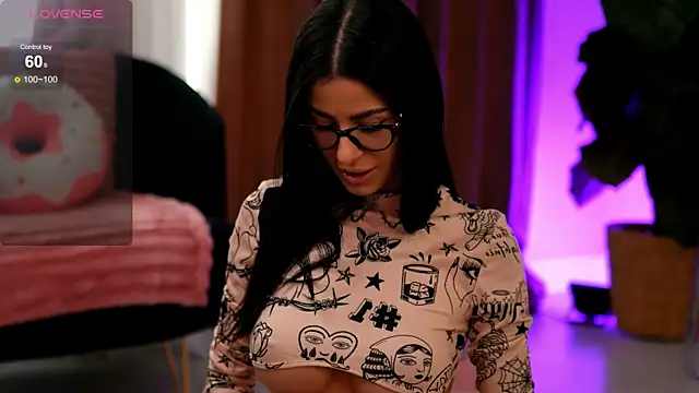 Snapshot of EvaAmanti chatting on 02-14-26, 05:18 EvaAmanti online show from 02-14-26, 05:18