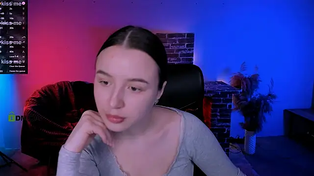 leslie bird online show from 12-17-25, 11:48