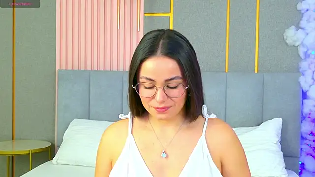 GabiBatista online show from 11-15-25, 05:11