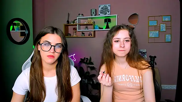 rebecca smile online show from 03-26-26, 01:20