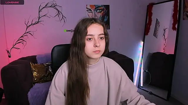 rebecca smile online show from 11-20-25, 01:12