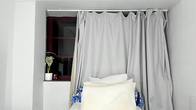 ConnieSmall24 online show from 11-24-25, 12:43