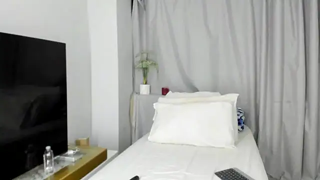 ConnieSmall24 online show from 11-29-25, 11:05