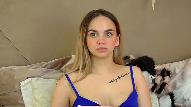 AnitaVenture online show from 10-26-25, 04:13