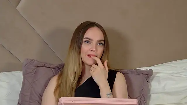 Snapshot of AnitaVenture chatting on 04-30-26, 04:08 AnitaVenture online show from 04-30-26, 04:08