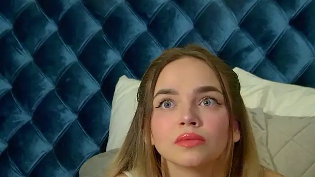 Snapshot of AnitaVenture chatting on 02-01-26, 04:22 AnitaVenture online show from 02-01-26, 04:22