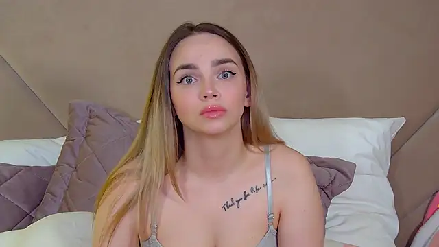 Snapshot of AnitaVenture chatting on 01-17-26, 04:27 AnitaVenture online show from 01-17-26, 04:27