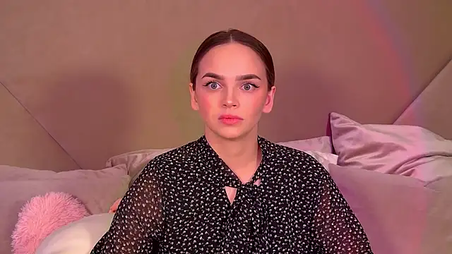 AnitaVenture online show from 11-28-25, 04:23