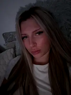 blondeeee online show from 12-19-25, 05:48