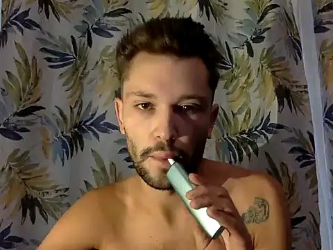 Snapshot of babykriss chatting on 09-30-25, 10:10 babykriss online show from 09-30-25, 10:10