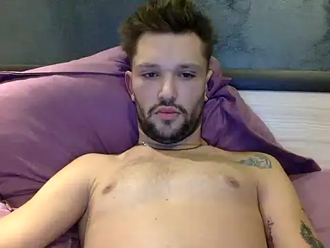 Snapshot of babykriss chatting on 10-04-25, 06:42 babykriss online show from 10-04-25, 06:42