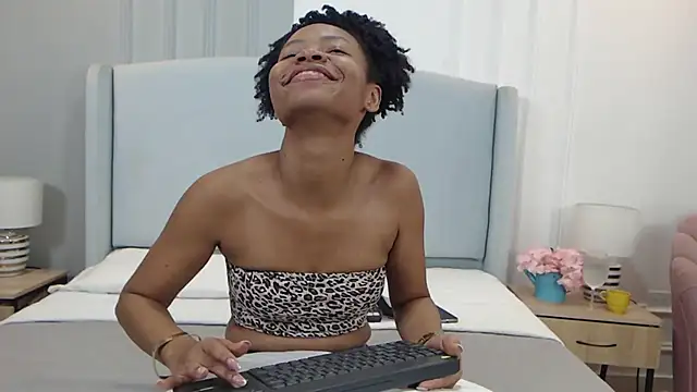 ChantalGarner online show from 10-03-25, 12:39