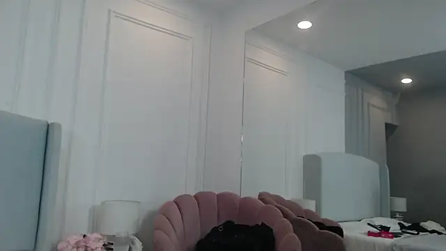 ChantalGarner online show from 10-04-25, 12:50