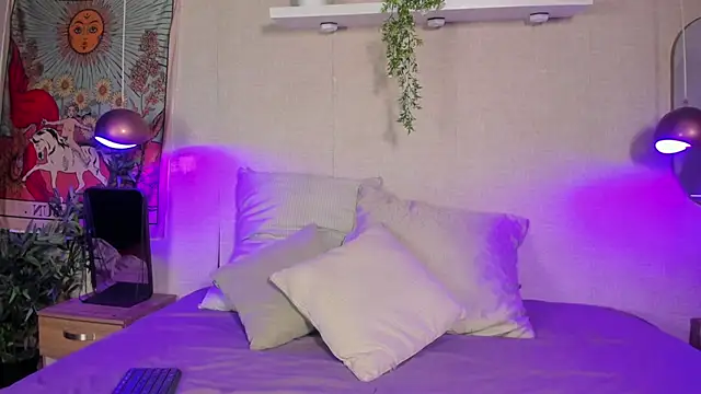 Snapshot of Violeta_dh chatting on 10-01-25, 12:31 Violeta dh online show from 10-01-25, 12:31