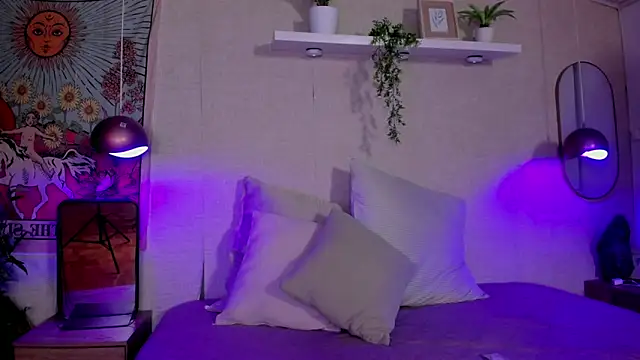Snapshot of Violeta_dh chatting on 10-14-25, 11:55 Violeta dh online show from 10-14-25, 11:55