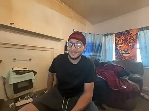 ThrowedWorldWide online show from 02-10-26, 03:11