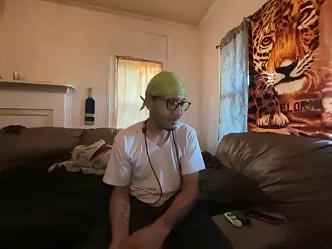 ThrowedWorldWide online show from 03-10-26, 01:04