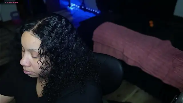 NeliaHexxen online show from 03-25-26, 09:14