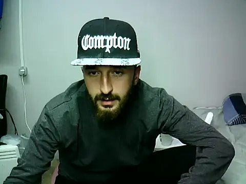 Snapshot of krerem chatting on 11-11-25, 08:25 krerem online show from 11-11-25, 08:25