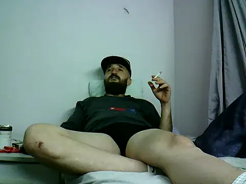 Snapshot of krerem chatting on 11-25-25, 04:07 krerem online show from 11-25-25, 04:07