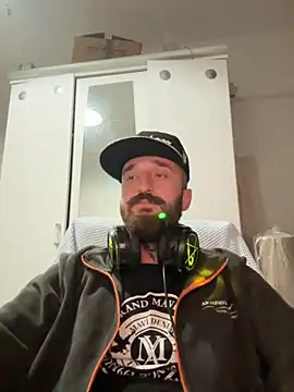 Snapshot of krerem chatting on 12-02-25, 05:58 krerem online show from 12-02-25, 05:58