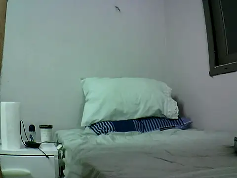 Snapshot of krerem chatting on 10-22-25, 01:54 krerem online show from 10-22-25, 01:54