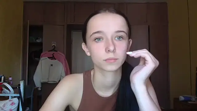 Emilia Light online show from 10-05-25, 07:32