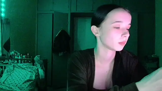 Emilia Light online show from 04-09-26, 05:52