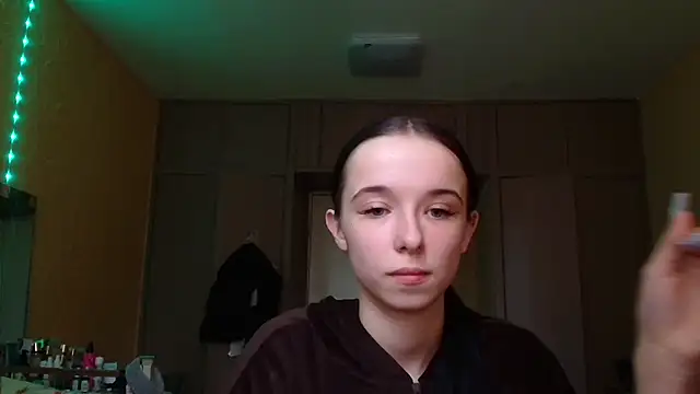 Emilia Light online show from 04-10-26, 10:11