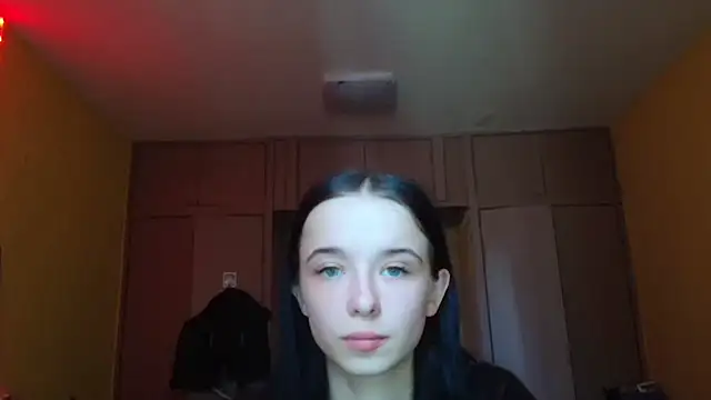 Emilia Light online show from 04-14-26, 08:19