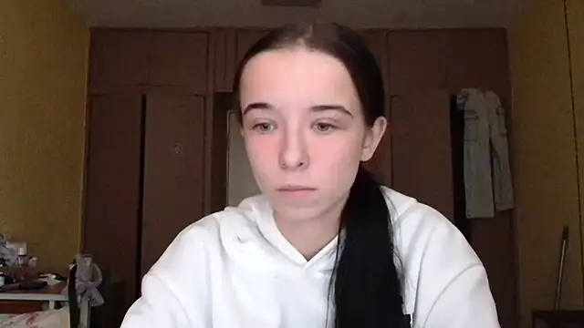 Emilia Light online show from 10-21-25, 07:19