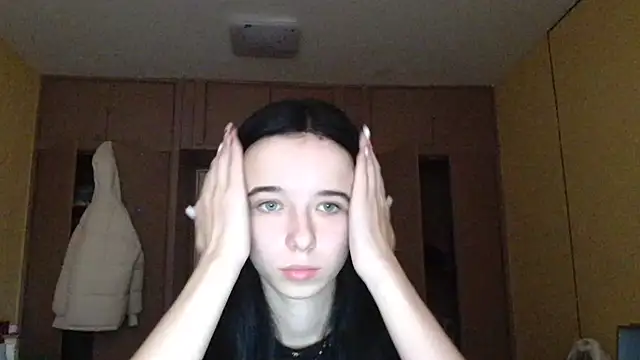 Emilia Light online show from 11-03-25, 06:51