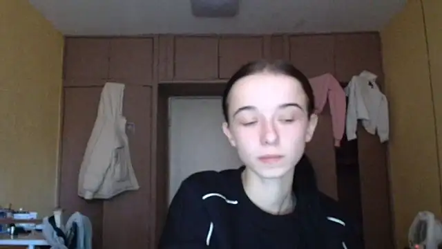 Emilia Light online show from 10-30-25, 07:28