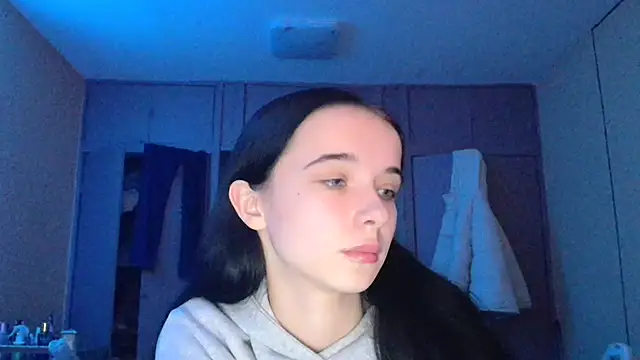 Emilia Light online show from 12-21-25, 10:06