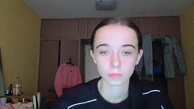 Emilia Light online show from 10-18-25, 09:11