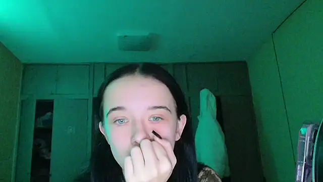 Emilia Light online show from 12-05-25, 07:07