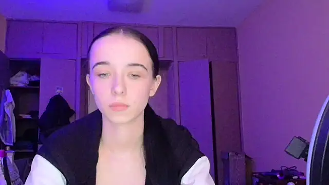 Emilia Light online show from 03-13-26, 07:24