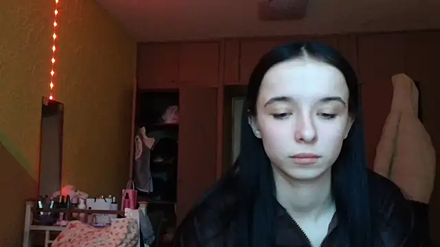 Emilia Light online show from 03-04-26, 08:33